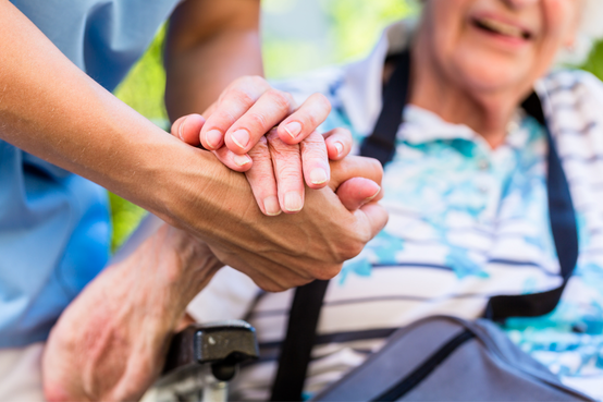 Travelling With Someone on Dialysis: A Simple Guide for Carers